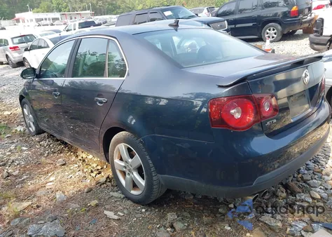 2008 Volkswagen Jetta Se/Sel z USA, uszkodzony, nr VIN 3VWRZ71K48M067079